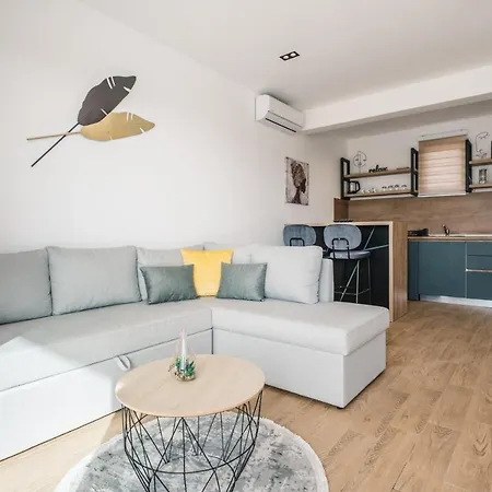 La Mandarine Apartment Ulcinj Exterior photo